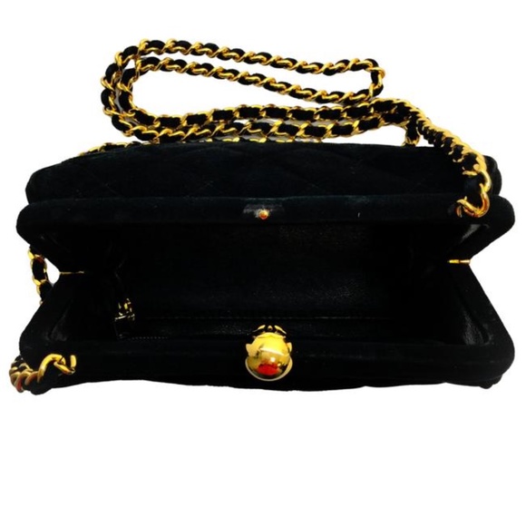 Chanel Kiss-lock Black Suede Leather Clutch - Picture 5 of 11